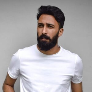 white tee 1